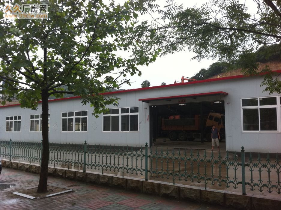 高新園區(qū)2000平廠房出租修配廠-圖(1)