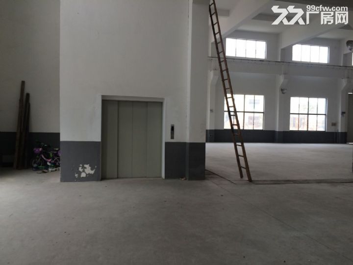 【5图】梅村8000平米厂房出租 环境好 适合外