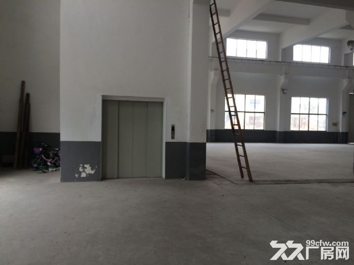 【5图】梅村8000平米厂房出租 环境好 适合外