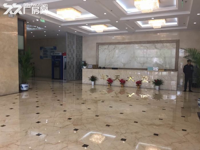 四惠慈云寺通惠河君天大厦300精装带家具正对电梯