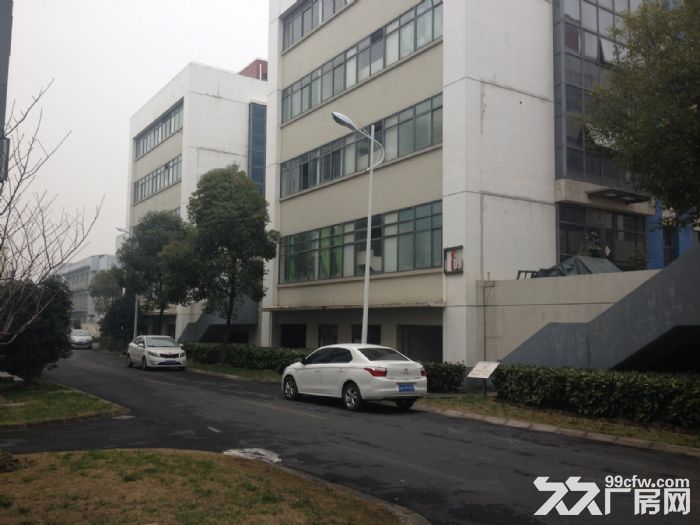 嘉定安亭园区独栋办公展厅厂房出售12000元每平