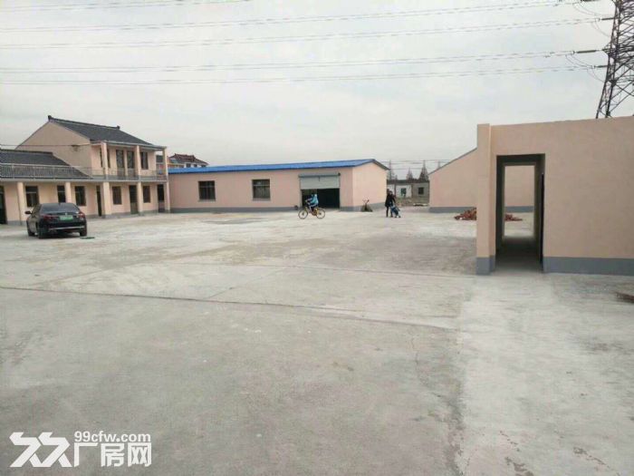 出租闵行浦江厂房仓库独门别院带一千平大院子可住人