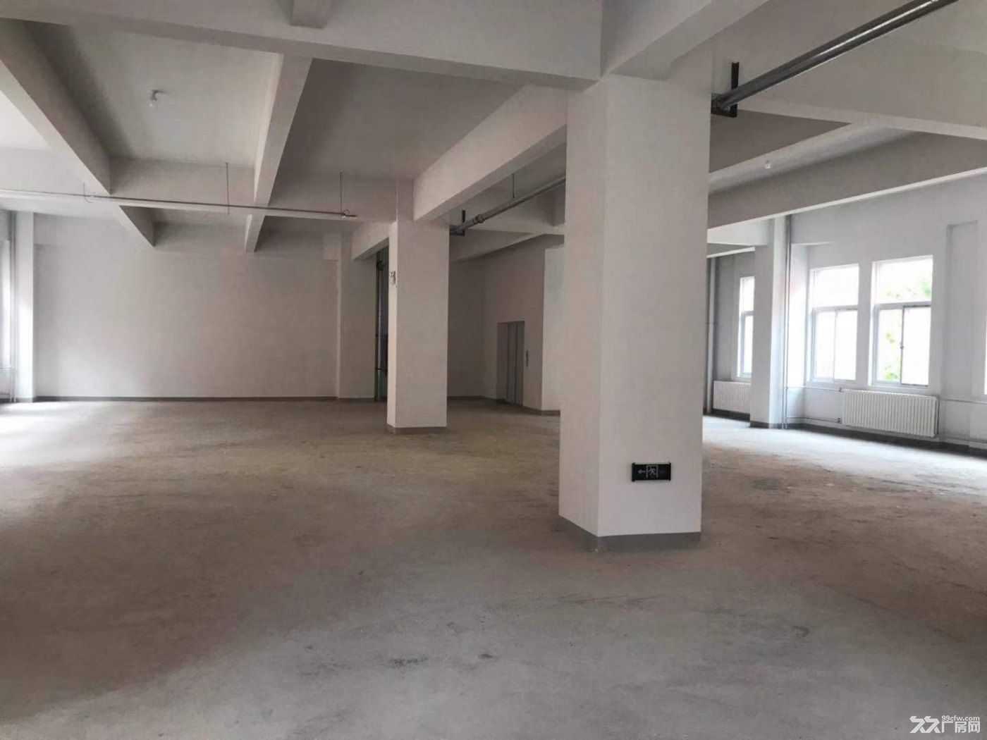 大興機(jī)場(chǎng)臨空經(jīng)濟(jì)區(qū)1200平米獨(dú)棟廠(chǎng)房 可分層出售 大產(chǎn)權(quán) 可貸款-圖(5)