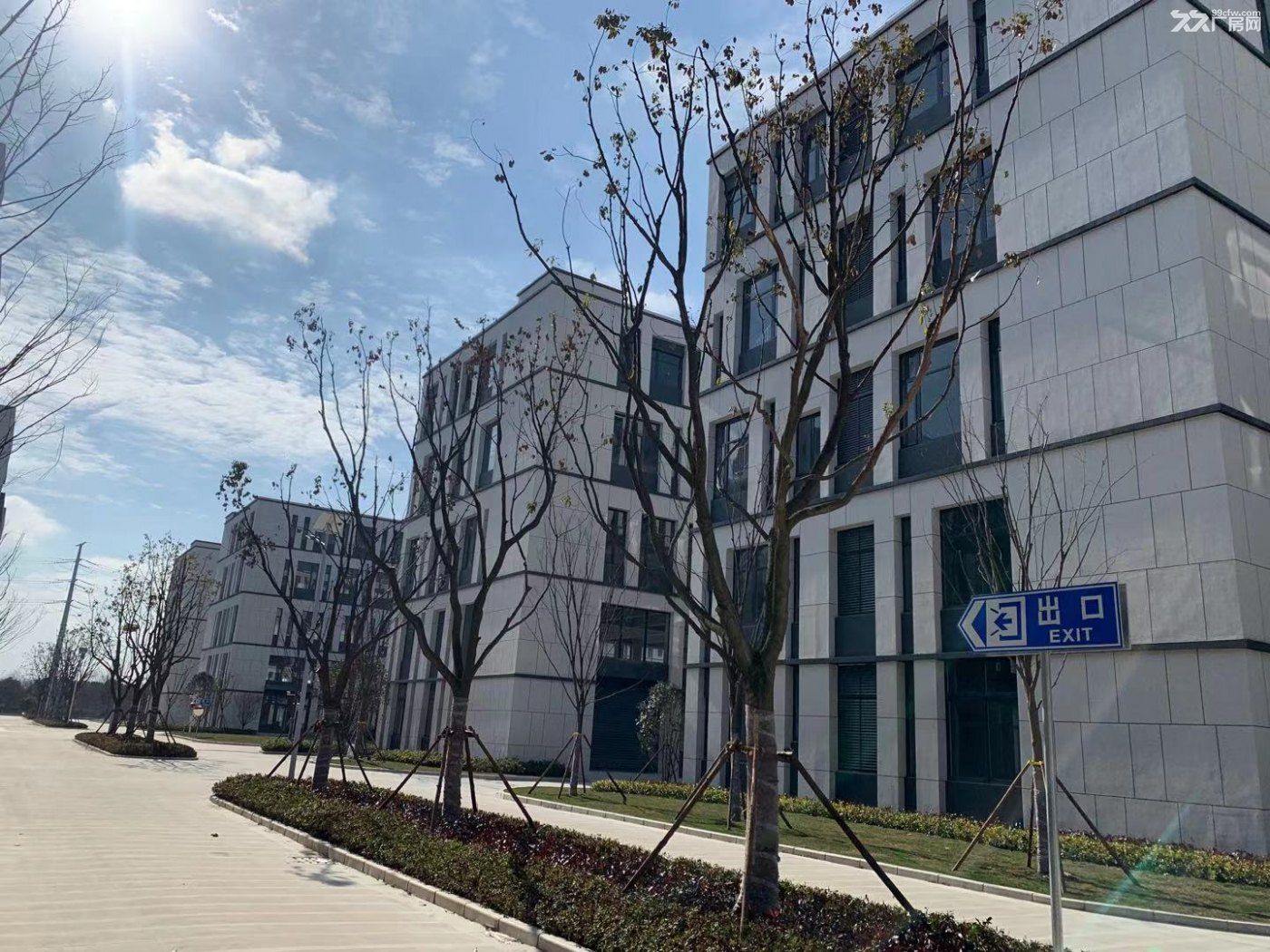 南通高速口產(chǎn)業(yè)園廠房辦公樓出售，1000平起小面積，有產(chǎn)權(quán)-圖（8）