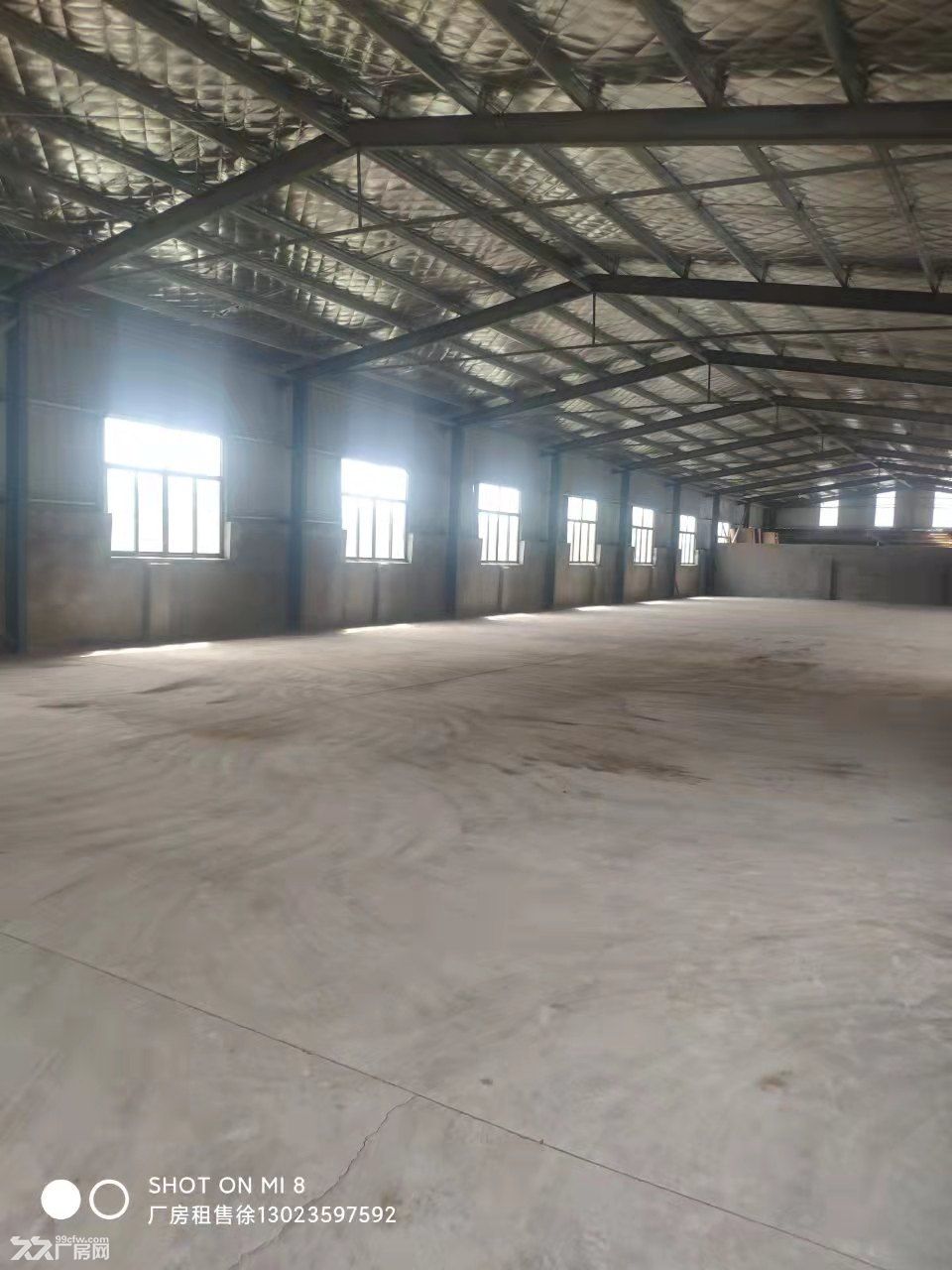 觀音山江海大道邊600平獨(dú)棟單層廠房,車(chē)間無(wú)柱利用率高-圖(1)