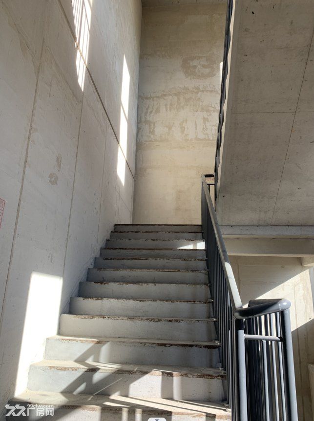 燕郊2000平米廠房出售,單價4000元起,可環評工業地-圖(2)