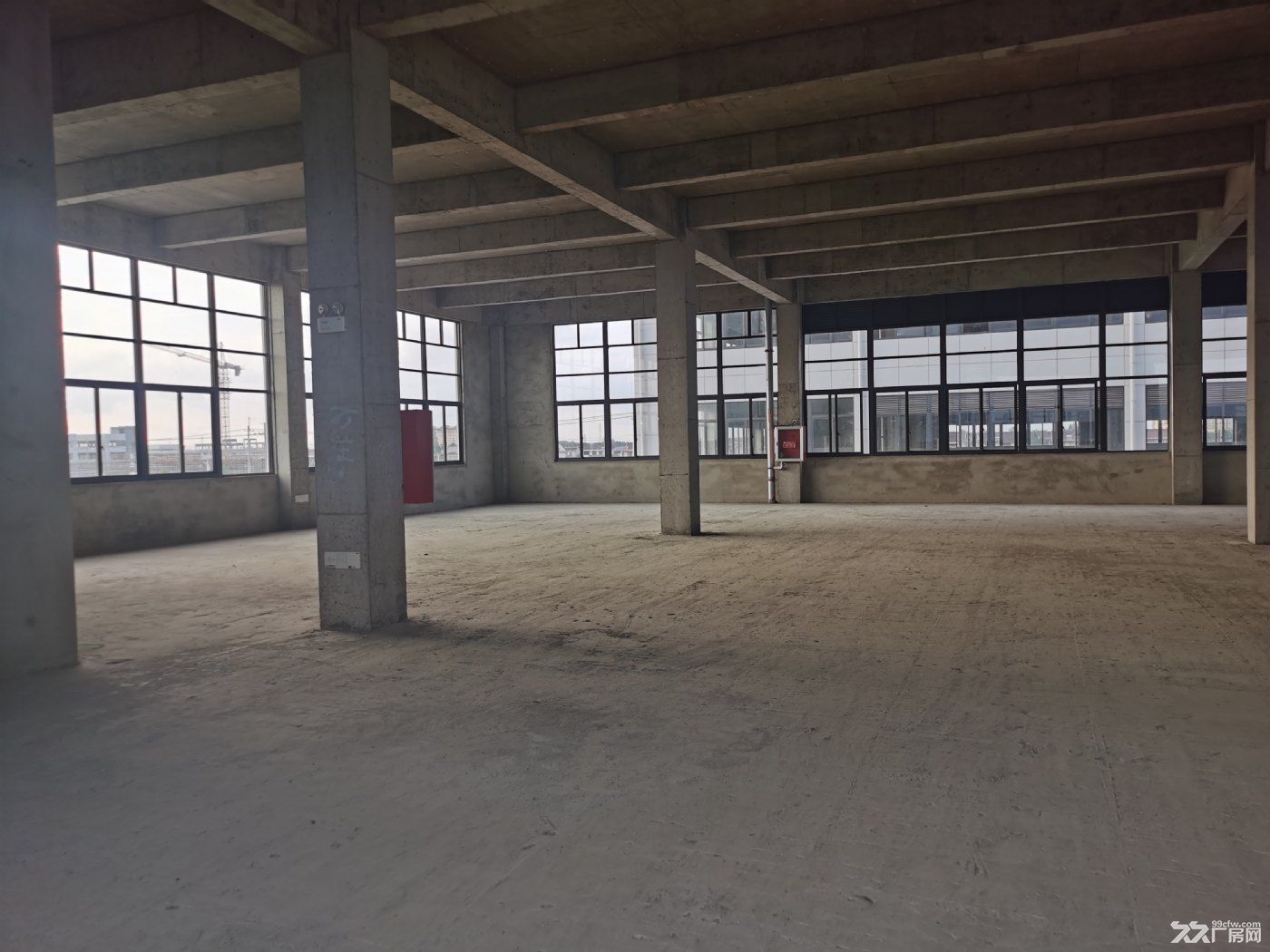 開發商一手廠房 獨門獨院 送院子 丙一類消防 交通便捷非中介-圖(2)