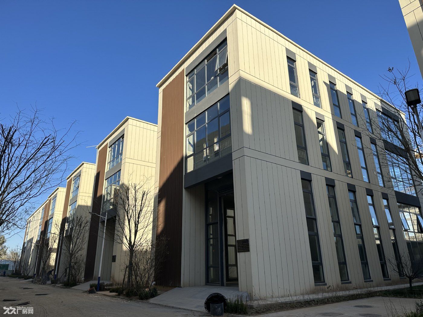 北京南固安工業廠房990㎡獨棟可生產機加工50年產權現房出售首層7.2米-圖(2)