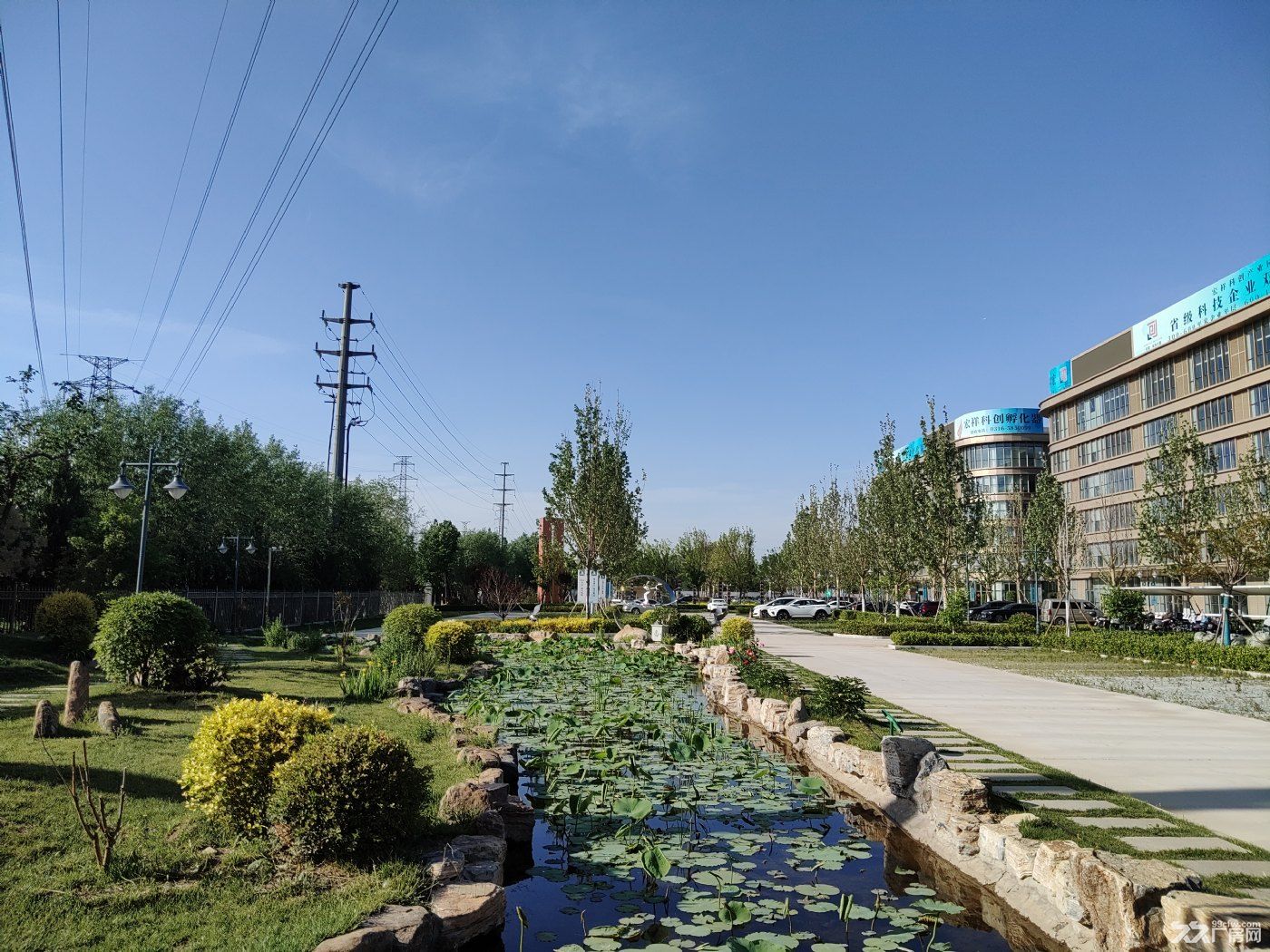 宏祥科創(chuàng)小鎮(zhèn)300平米平層出租，年租7萬，采光好通風(fēng)好-圖（3）