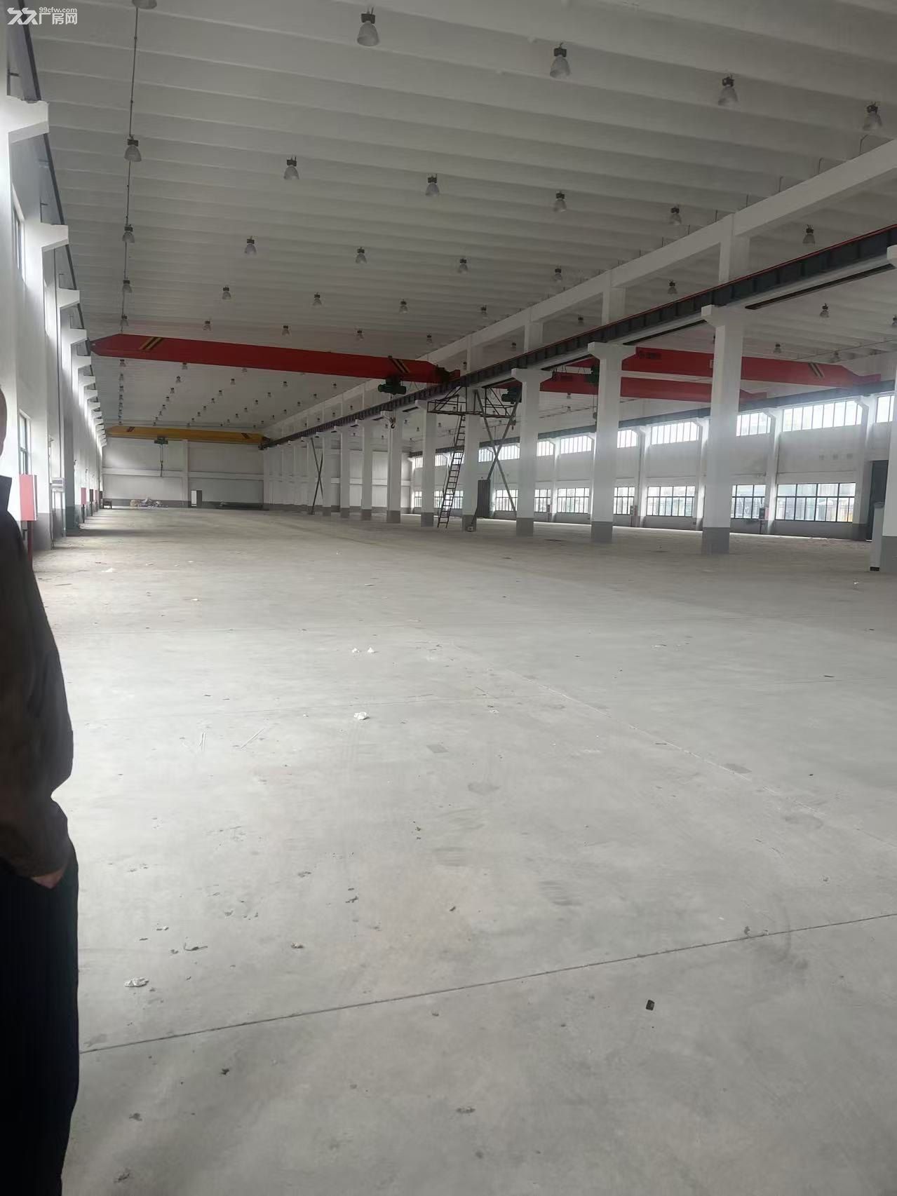 南通開發區東邊單層鋼結構廠房對外出租 租金便宜 交通方便-圖(1)