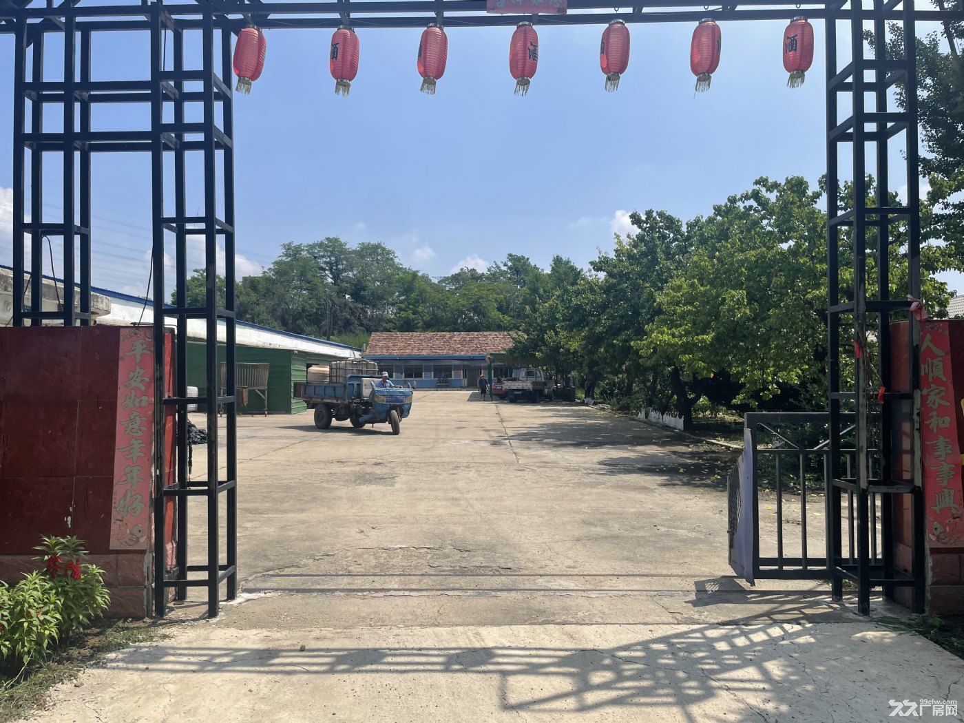 大連開發區董家溝3000平廠房出租獨院平房帶場地-圖(1)