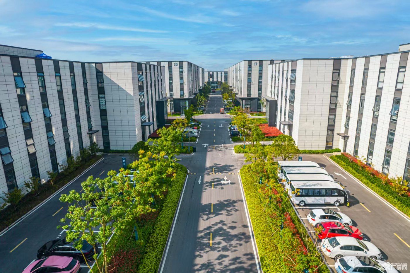 12米高鋼結構廠房出售 開發商一手房源 非中介 50年產權 低首付-圖(1)